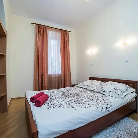 сонячні на хрещатику Apartment Kyiv