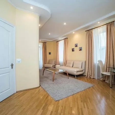 Apartment сонячні на хрещатику Kyiv
